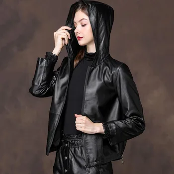 1db Női Plus Size Rövid Kabát Kabát 2021 Tavaszi műszőrme PU Bőr Cipzár Splicing Fekete Női Vékony mozdony Kabát