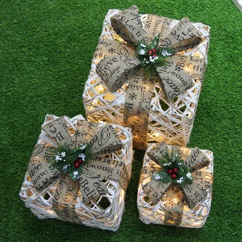 Karácsonyi díszek három darab ajándék doboz karácsonyfadísz Világító kovácsoltvas haza kültéri Karácsonyi díszek 2